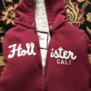 HOLLISTER FUR INSIDE HOODIE!!!